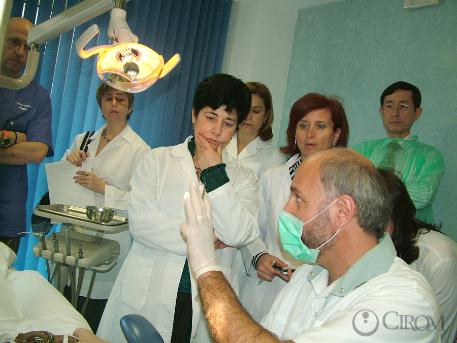 3º Curso de Microimplantes en Ortodoncia y Rehabilitación Oral realizado por la Universidad de Murcia en colaboración con la Clínica CIROM